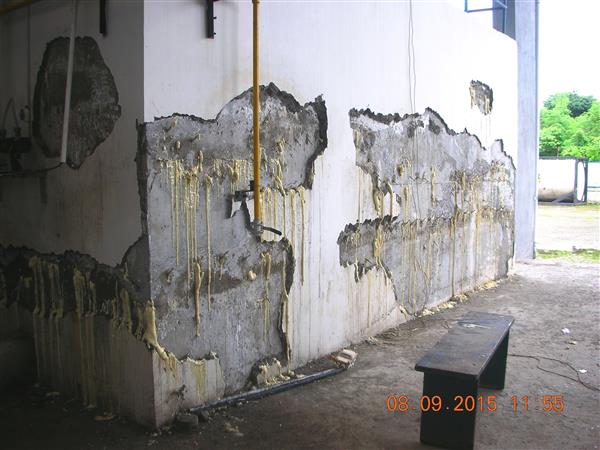 Exterior wall cracks filling 